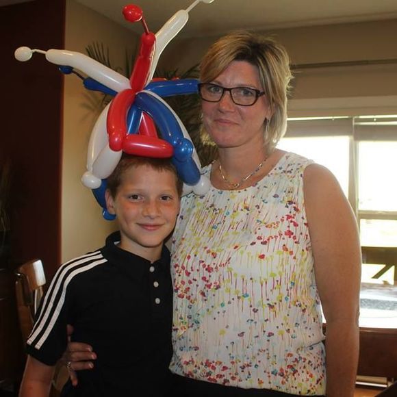 Meet your Posher, Julie - Picture 1 of 1